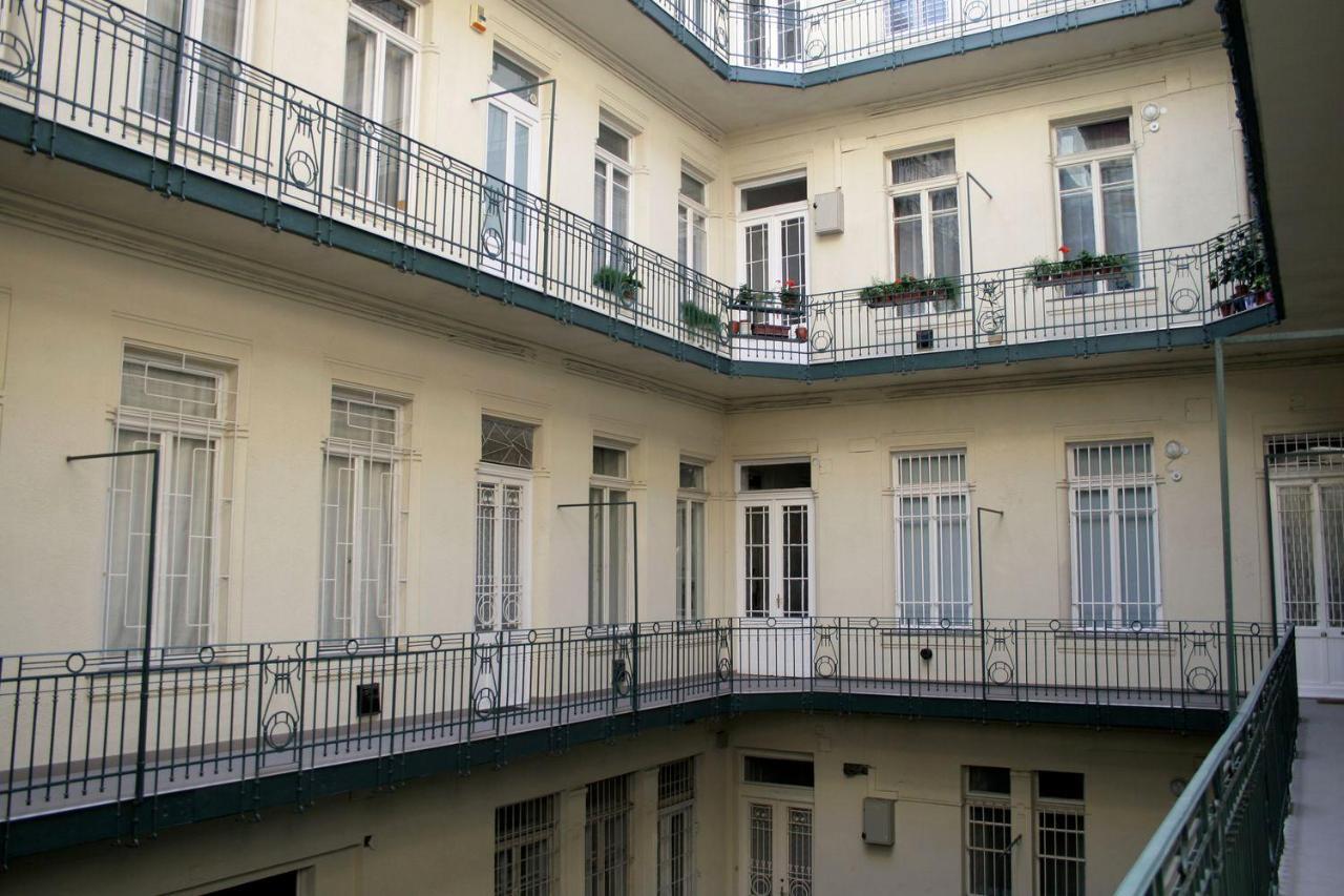 Central Ferenciek Apartments Budapest Kültér fotó